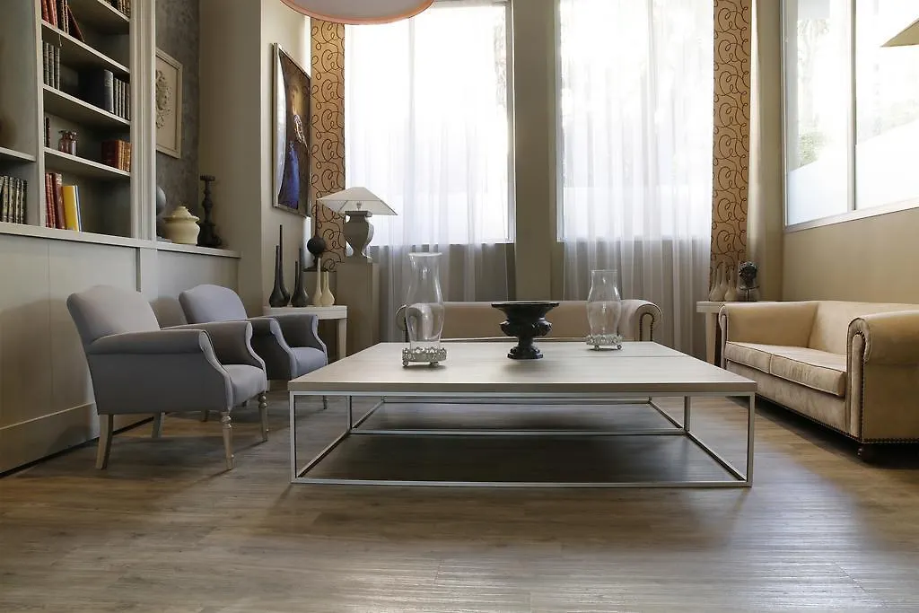 Residence Chateauneuf Menton 2*,  Frankrijk