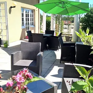 Contact Alys Bourg En Bresse Ekinox Parc Expo Hotel Montagnat