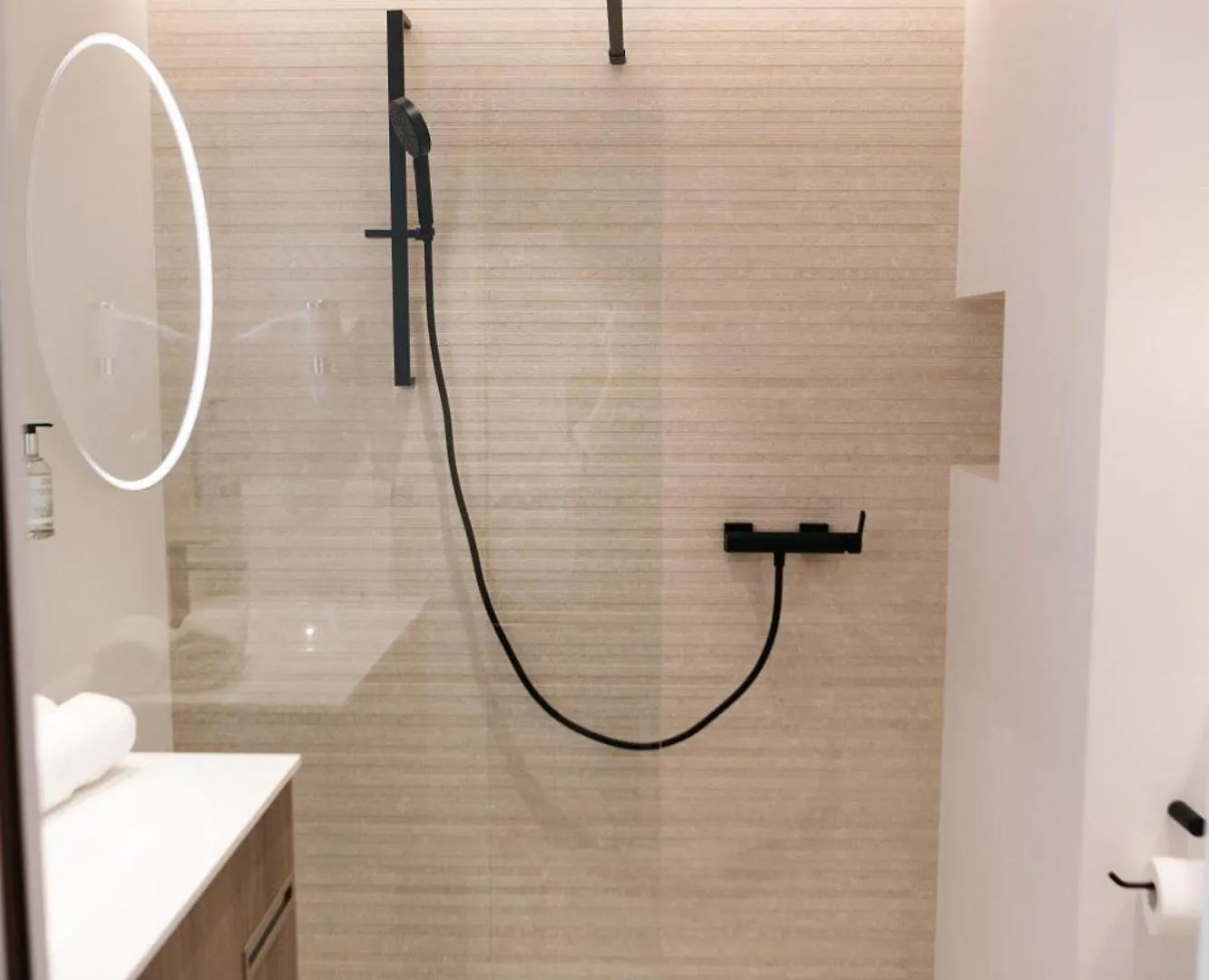 ** شقة فندقية Residence Chateauneuf Menton فرنسا