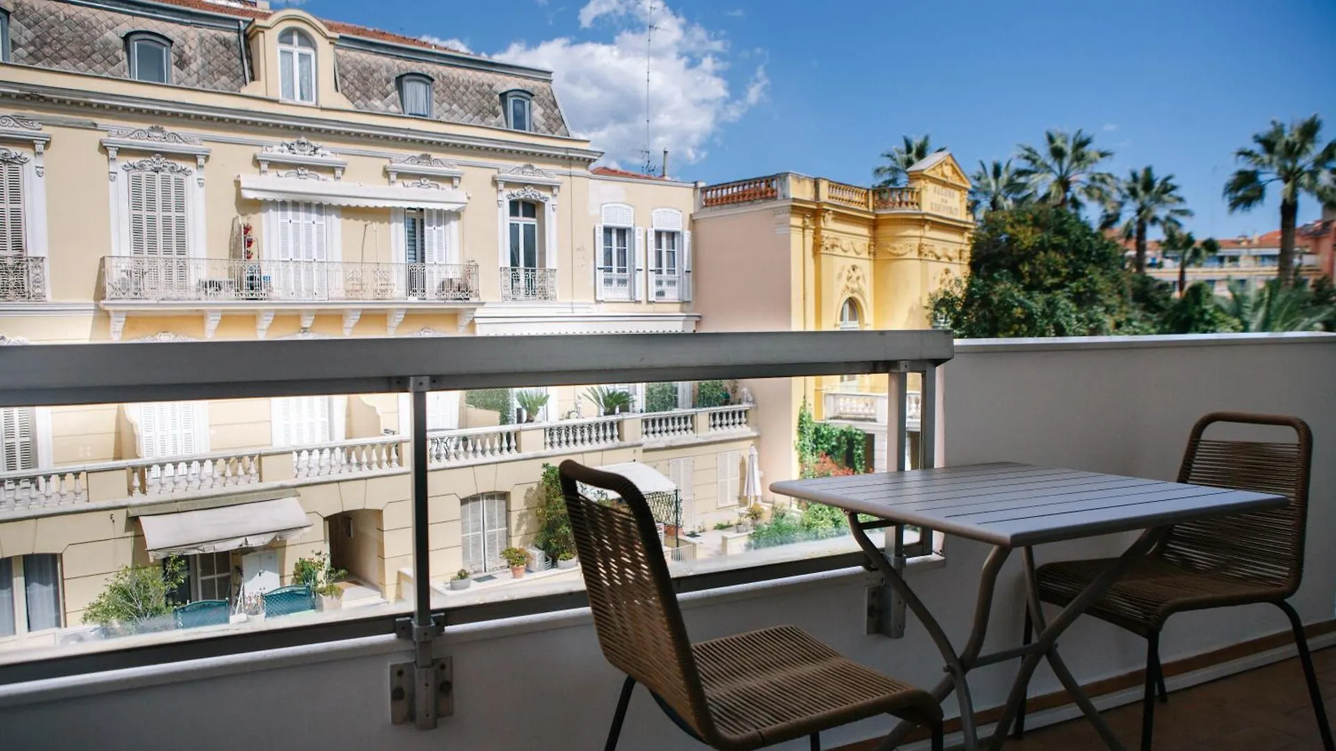 ** Aparthotel Residence Chateauneuf Menton France